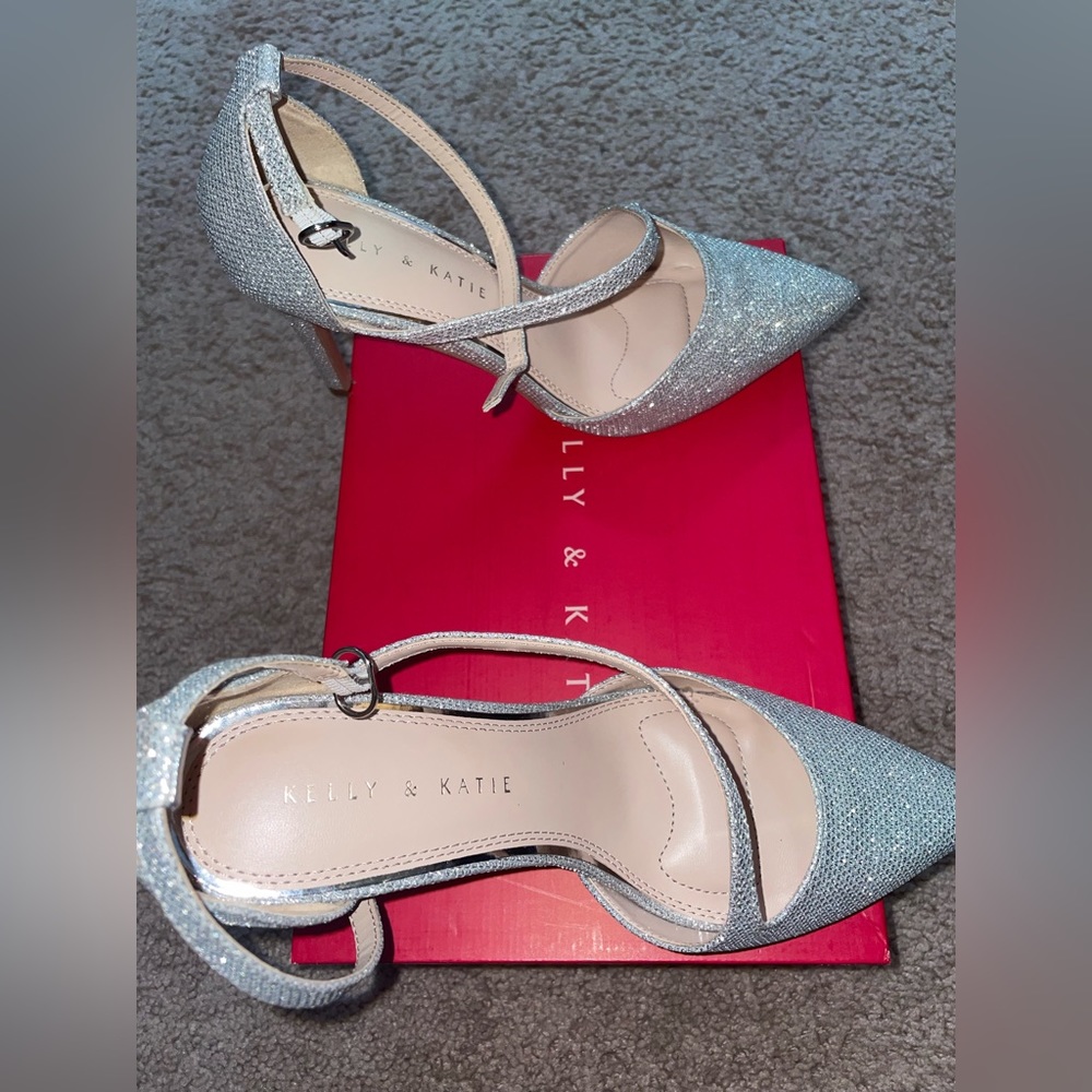 Kelly & Katie Pump